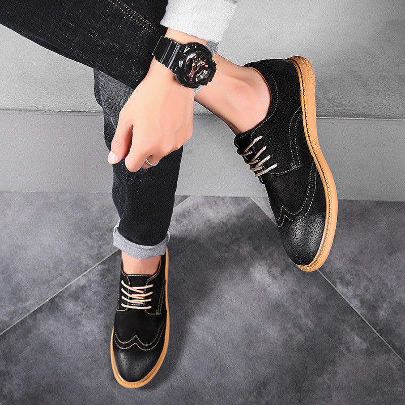 Casual shoes pig leather men's British trendy shoes | Brodtica.com - Brodtica Casual shoes pig leather men's British trendy shoes | Brodtica.com With regards to making premium shoes, the decision of leather assumes a significant part. Pig leather, albeit less normally known contrasted with its ox-like partner, stands apart in light of multiple factors. Its extraordinary non-abrasiveness, adaptability, and strength are unmatched. This makes it a valued material for making British trendy shoes.
