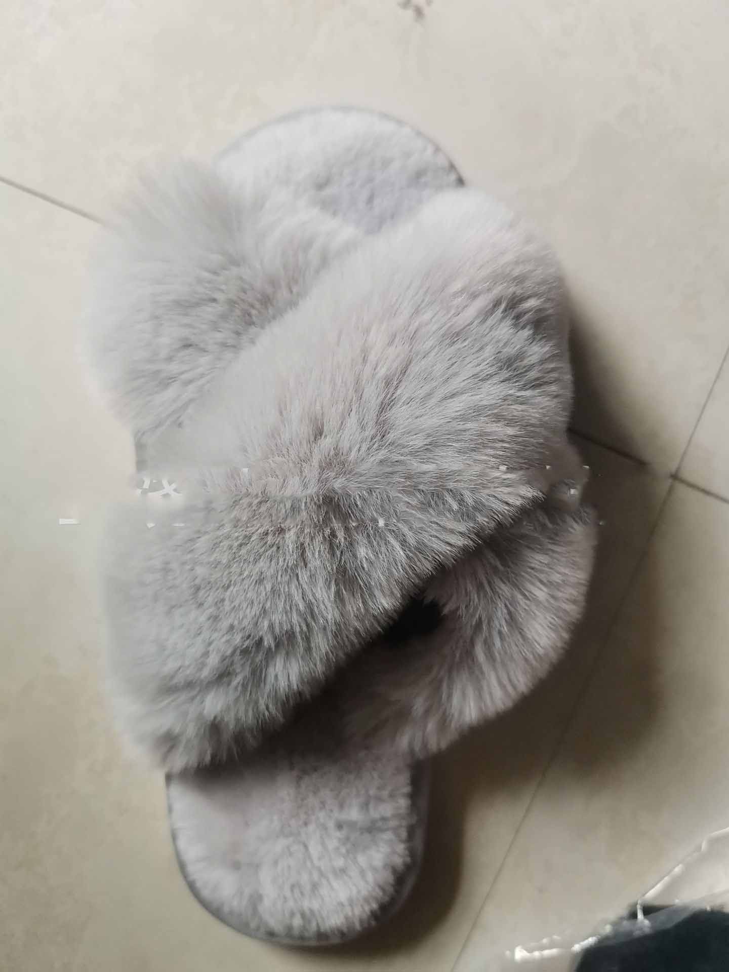 Fluffy Ladies Slippers Luxurious and Chic | Brodtica.com - Brodtica Fluffy Ladies Slippers Luxurious and Chic | Brodtica.com
With regards to footwear, solace is above all else. The Fluffy Ladies Slippers are made with the softest and most luxurious materials. They support your feet in a casing of plushness, causing each step to feel like you're strolling on clouds.
