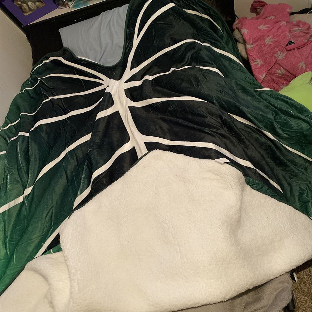 Super Soft Philodendron Gloriosum Printed Green Leaves Giant Blanket Fleece Cozy Leaf Blanket | Brodtica.com - Brodtica