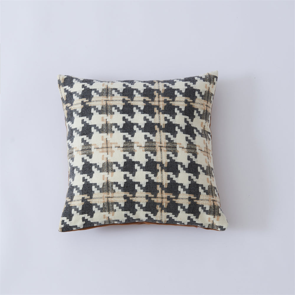 Simple Casual Black And White Checkerboard Pillowcase | Brodtica.com - Brodtica