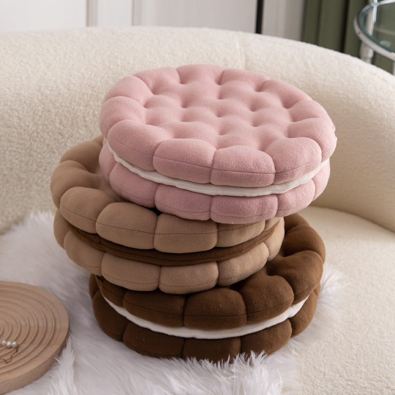 Sandwich Biscuit Pillow Creative Cute Sofa Cushion | Brodtica.com - Brodtica Sandwich Biscuit Pillow Creative Cute Sofa Cushion | Brodtica.com Brodtica.com | USA Creative and cute sofa cushion designed like a sandwich biscuit, adding a fun and playful touch to any room decor. Product information: Pattern: solid color Color: strawberry pink, chocolate coffee, almond beige Size: diameter 35cm Filler: pp Cotton Style: Cartoon Category: cushion/pillow Packing list: Pillow*1 Product Image: