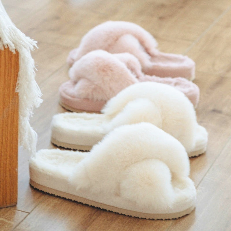 Fluffy Ladies Slippers Luxurious and Chic | Brodtica.com - Brodtica  Fluffy Ladies Slippers Luxurious and Chic | Brodtica.com 
With regards to footwear, solace is above all else. The Fluffy Ladies Slippers are made with the softest and most luxurious materials. They support your feet in a casing of plushness, causing each step to feel like you're strolling on clouds.
